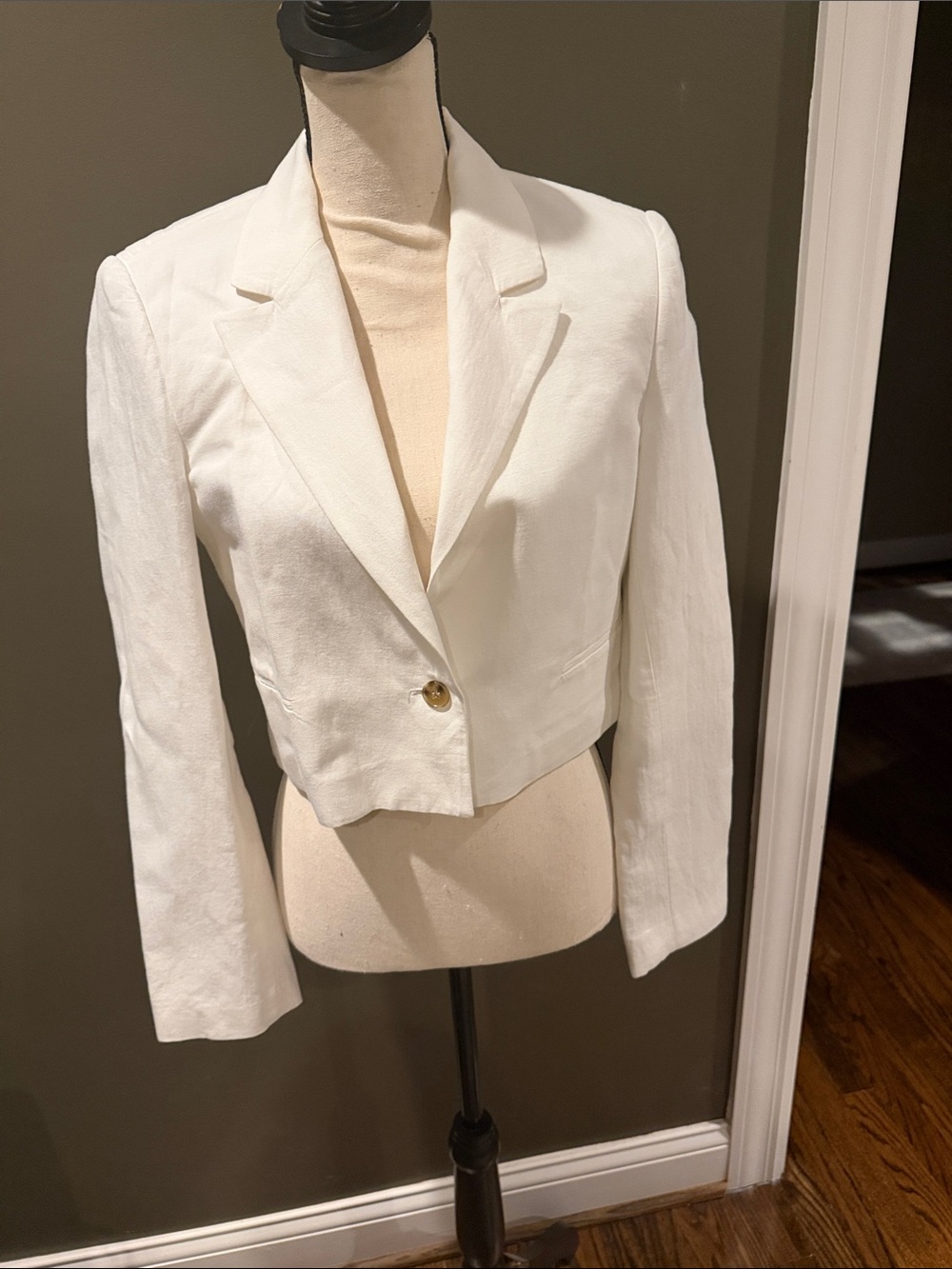 Zara Cropped White Single-Button Women's linen Blazer